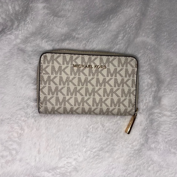 MK Mini Wallet - Picture 1 of 3